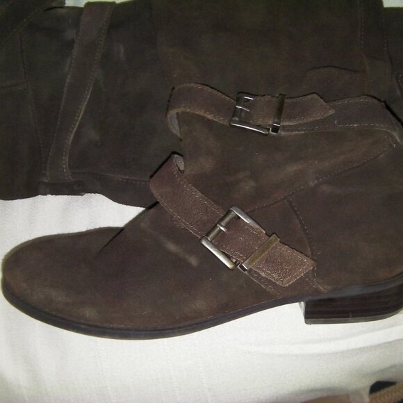 8-1/2 high boots - Picture 2 of 4